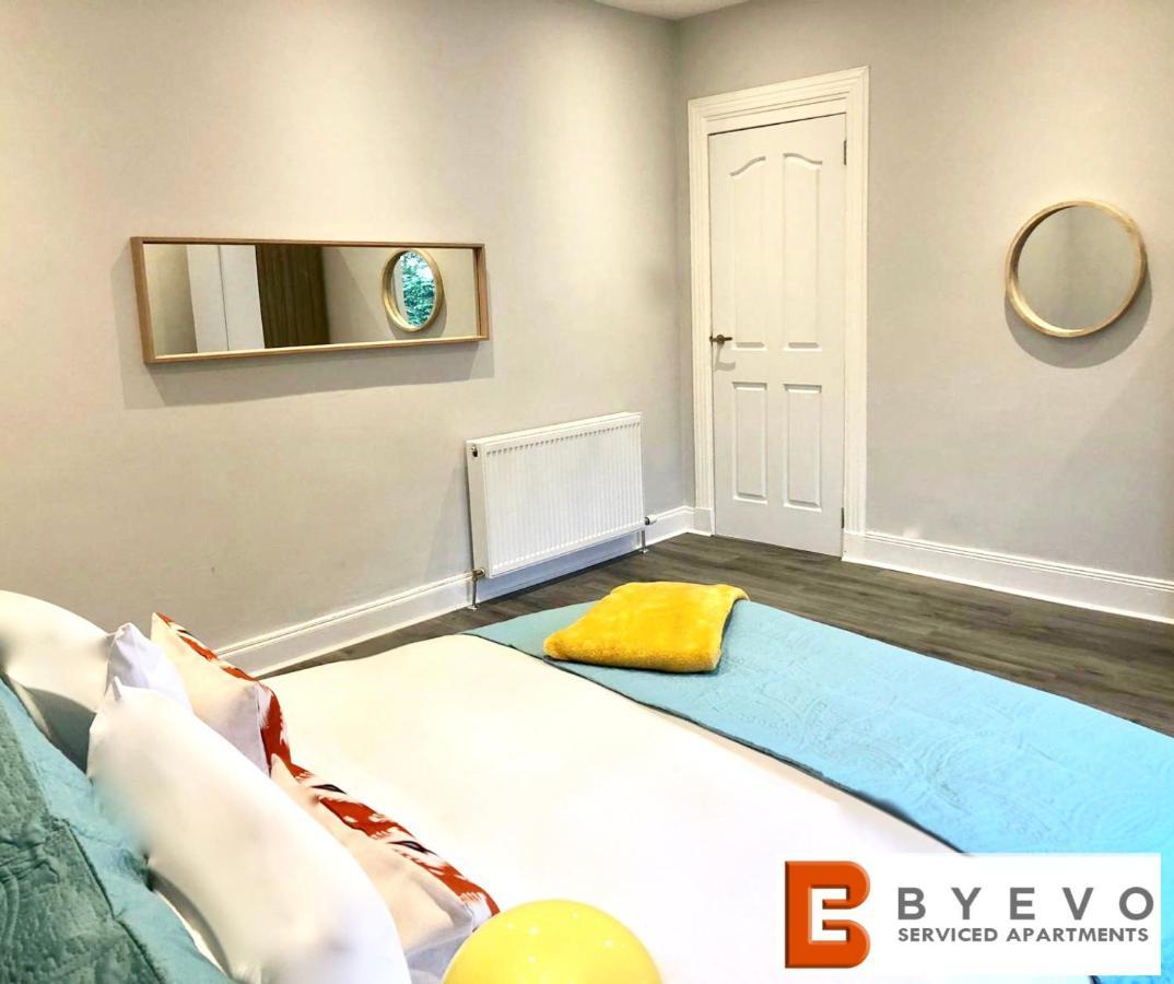 Byevo Almar Villa - Close To City And Airport - Perfect For Contractors Or Large Groups Glasgow Esterno foto