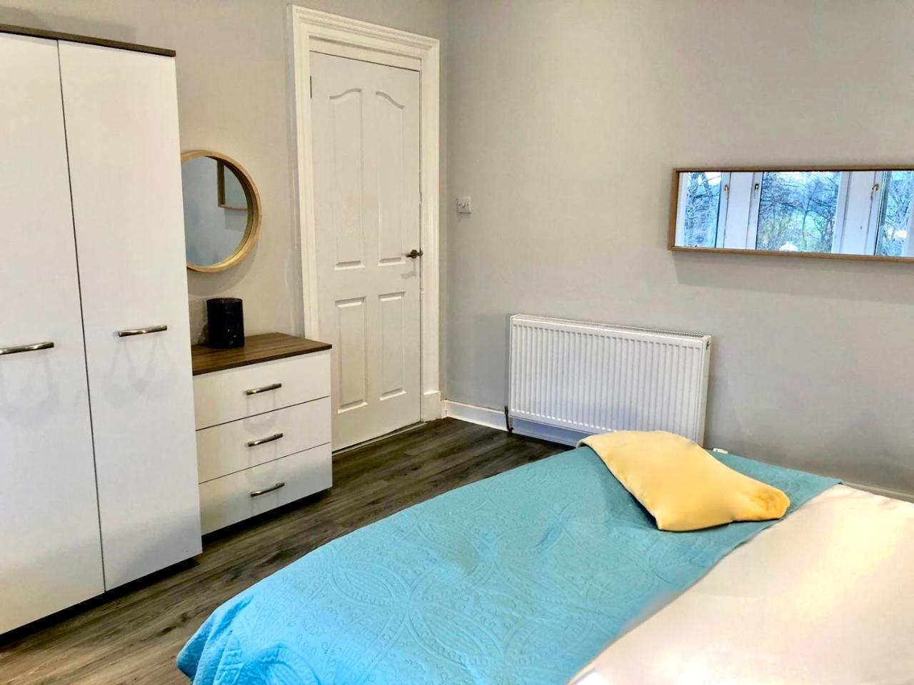 Byevo Almar Villa - Close To City And Airport - Perfect For Contractors Or Large Groups Glasgow Esterno foto
