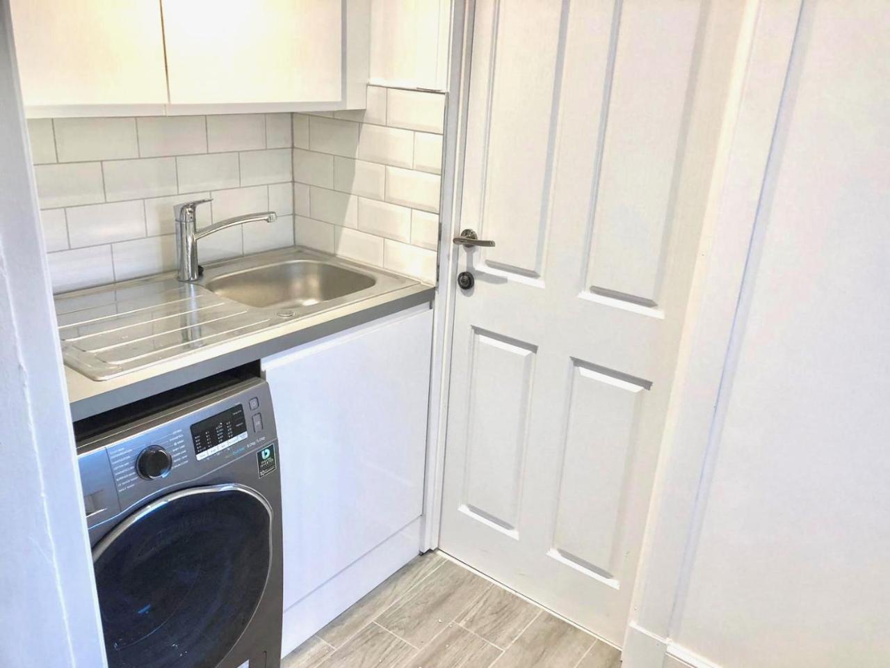 Byevo Almar Villa - Close To City And Airport - Perfect For Contractors Or Large Groups Glasgow Esterno foto